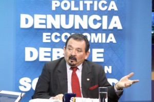 Eduardo Espinoza, viceministro de salud, habla de la entrada en vigencia de la Ley de Medicamentos en la Entrevista Agenda de Nación de Canal Diez y Radio Nacional.