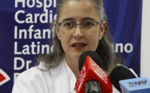 La ministra para la Salud, Isabel Iturria, informó que en un lapso de 24 a 48 horas el Ejecutivo ofrecerá respuestas al sector productivo nacional de medicamentos, con relación al otorgamiento de divisas que se encuentran en tránsito para esta área.