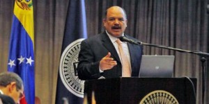 Nelson Merentes en reunión con el sector salud
