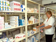 Girardi realiza nuevas denuncias contra cadenas farmacéuticas