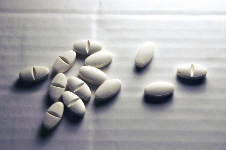 stockvault-pills96876-940x627