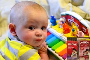 baby-questioning-eyes-tylenol