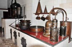 Elíxires, ungüentos y pócimas de la botica francesa.