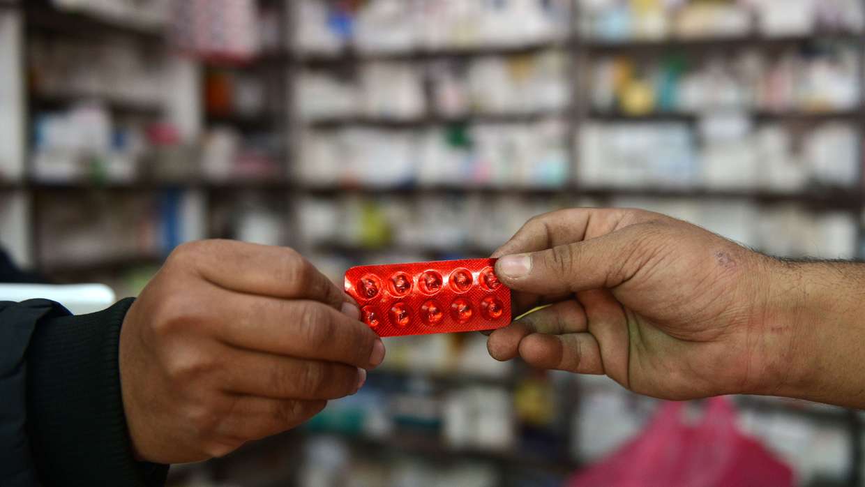 El Internet ha facilitado la compra de medicamentos recetados en el extr...