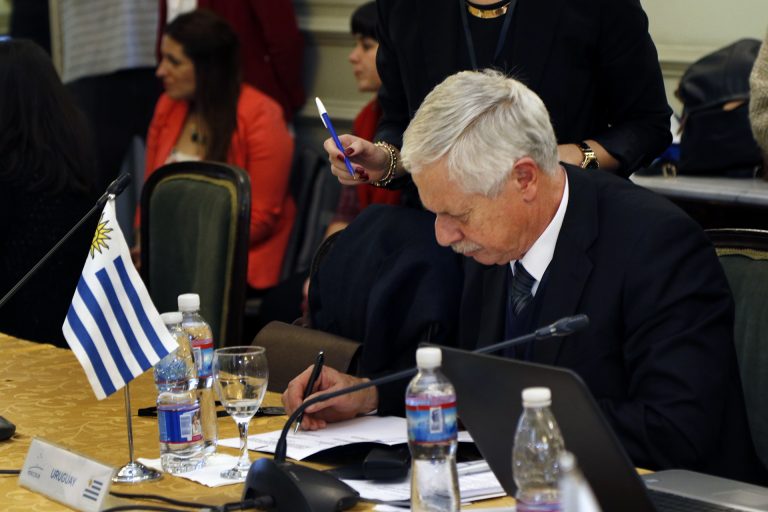 firma uruguay