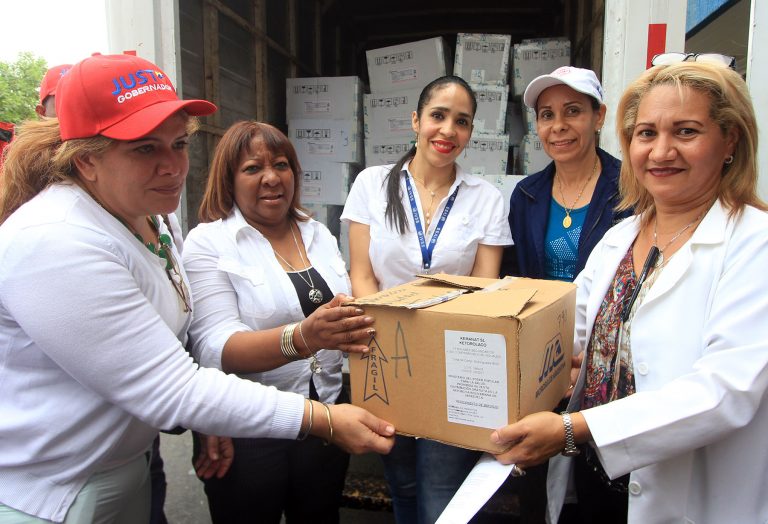 ENTREGA-DE-MEDICINAS-HOSPITAL-DE-GUAIPARO-11-9-2017-8