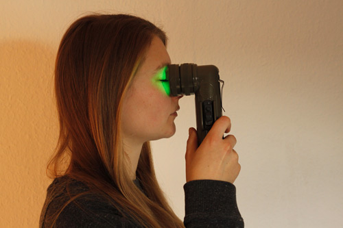 Irradiación transpalpebral de la retina