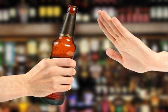 Resultado de imagen para licor farmacos