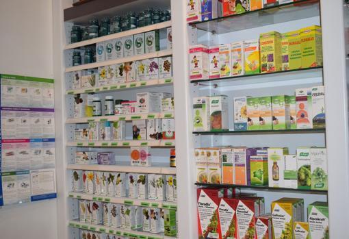 Junto a la farmacia se encuentra el herbolario