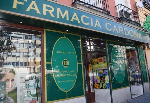 Fachada actual de la farmacia ahora propiedad de la familia Cardona