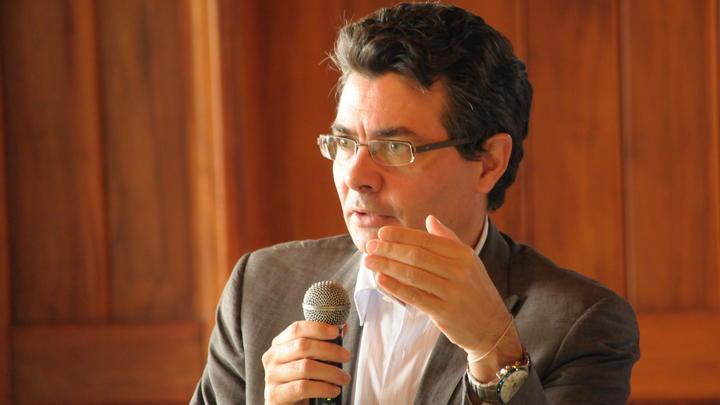 posición. Alejandro Gaviria Uribe: Es mentira que la OCDE mire con malos ojos la regulación de los medicamentos.
