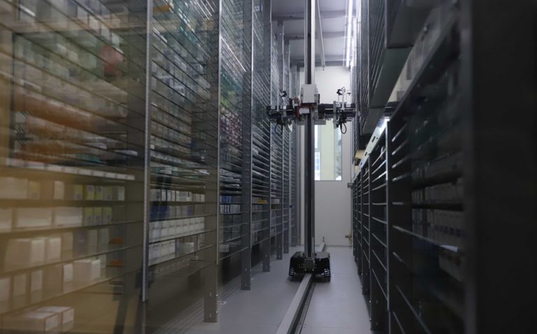 hospital-pachuca-robot-automatiza-entrega