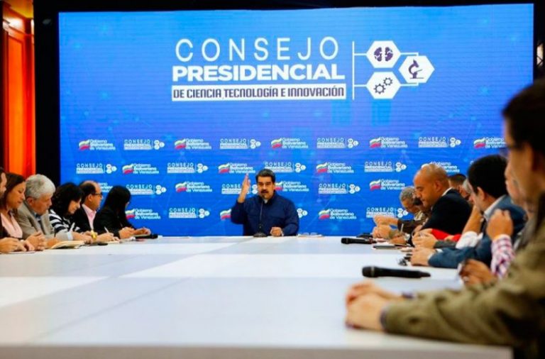 Nicolas-Maduro-830x547