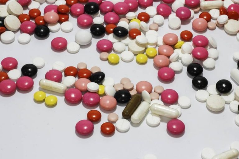 QuC3A9-son-los-Efectos-Secundarios-de-un-Medicamento