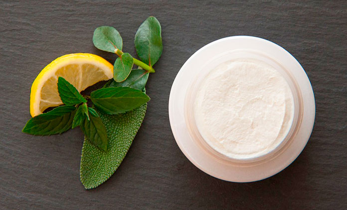 Crema casera antimosquitos de eucalipto
