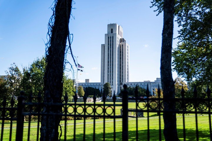 El edificio central del Hospital Walter Reed. Foto EFE.