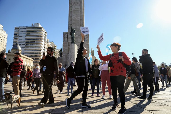 Los manifestantes no utilizaron barbijos ni respetaron el distanciamiento. Foto Juan José García