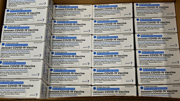 medida-la-administracion-alimentos-y-medicamentos-pidio-destruir-millones-vacunas-no-reunir-las-condiciones