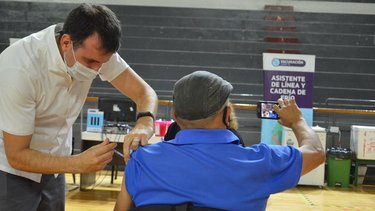 Argentina supera el 50% de los vacunados mayores de 18 años