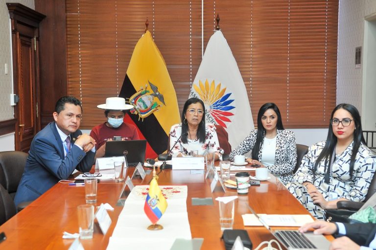 PRESIDENTA DE LA ASAMBLEA NACIONAL GUADALUPE LLORI, REUNIÓN CON