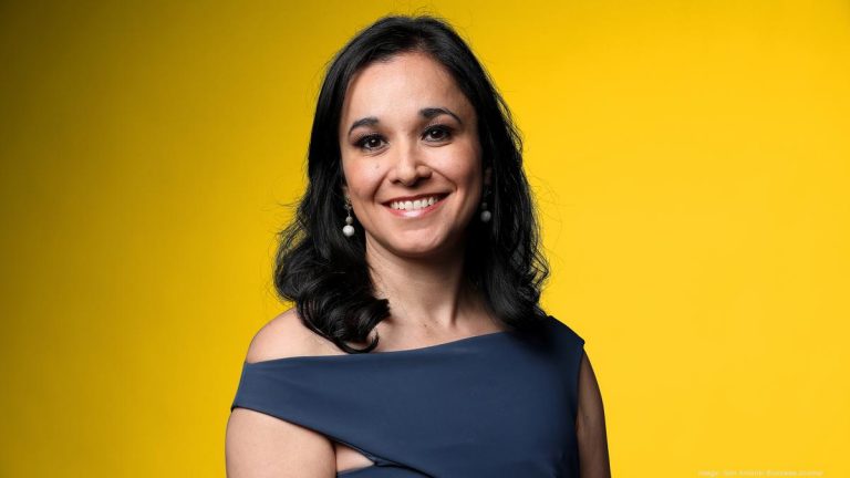 erika-gonzalez-wlayellow 1200xx3000-1688-0-156