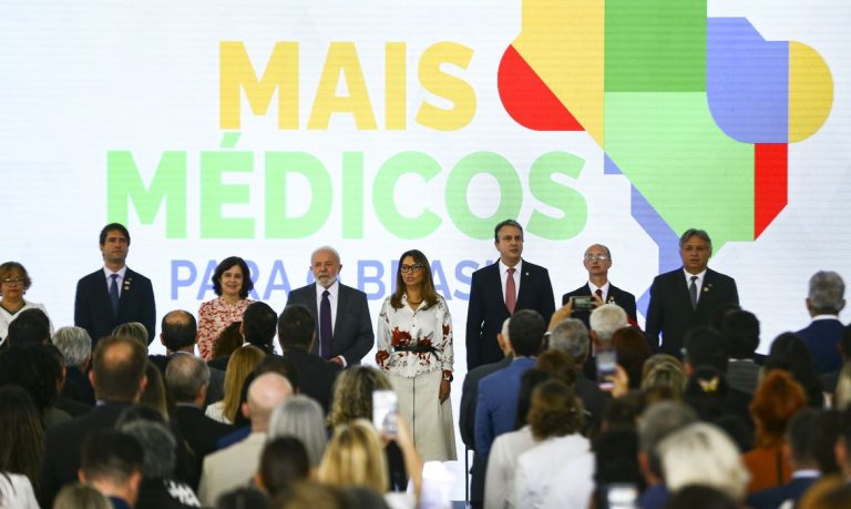 mais-medicos1_mcamgo_abr_200320231818