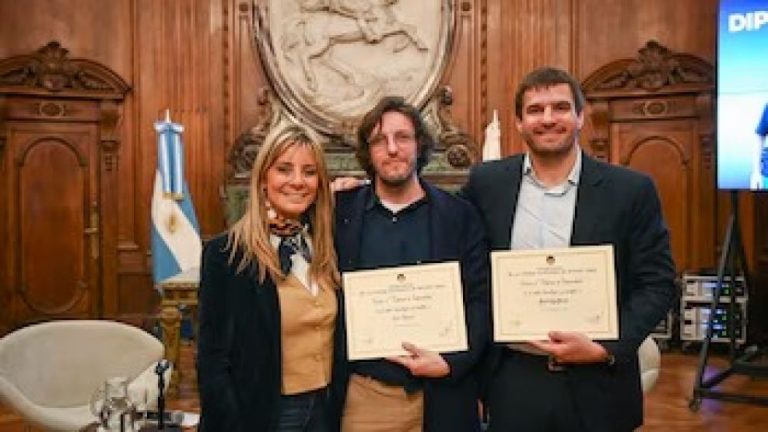 distinguen-a-dos-investigadores-argentinos-por-usar-inteligencia-artificial-en-el-desarrollo-de-medicamentos-2049208