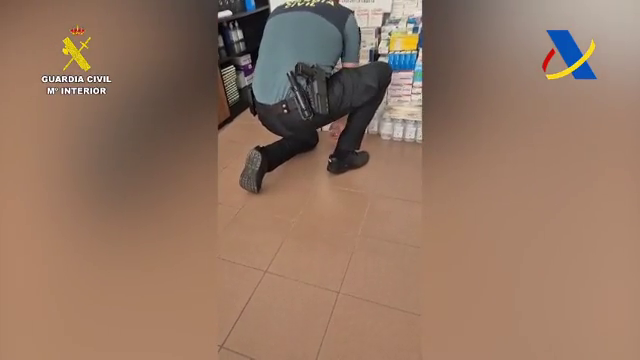 Pillan a un pasajero con más de 20.000 medicamentos en el equipaje Pillan a un pasajero con más de 20.000 medicamentos en el equipaje